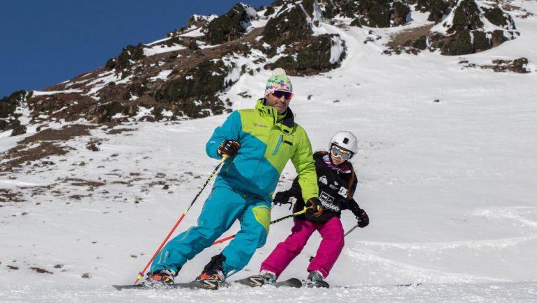 Los centros de esquí, a la espera de más nieve para poder abrir a pleno