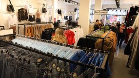 Cuáles serán los horarios de los comercios para estas fiestas en Neuquén | LM Neuquen Cuáles serán los horarios de los comercios para estas fiestas en Neuquén