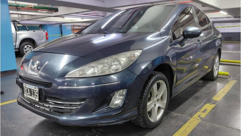 Peugeot 408 de la Cámara de Diputados que subasta el Banco Ciudad. Peugeot 408 de la Cámara de Diputados que subasta el Banco Ciudad.