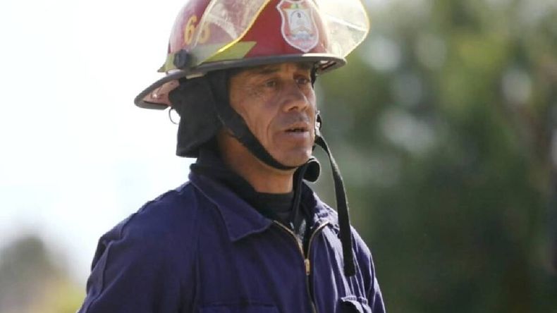 Dolor en Centenario por la muerte de un histórico bombero | LM Neuquen Dolor en Centenario por la muerte de un histórico bombero