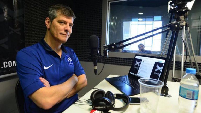 Santiago Aysine dijo que no hay denuncia judicial y aseguró que no tocaría a una persona sin su consentimiento.