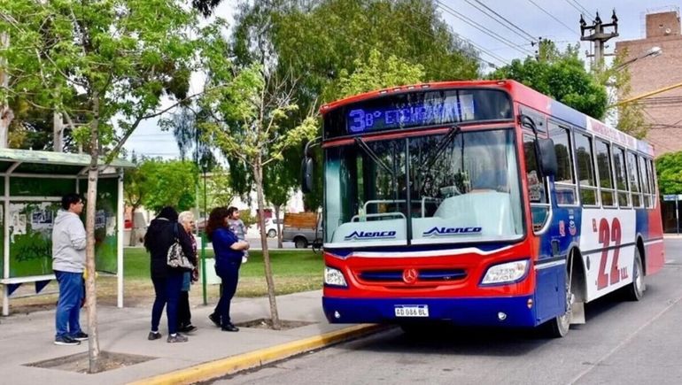 El boleto del colectivo de Trelew pasó de $450 a $700 luego del aumento votado en el Concejo Deliberante local el 31 de julio. Ahora llega el turno de Puerto Madryn. El boleto del colectivo de Trelew pasó de $450 a $700 luego del aumento votado en el Concejo Deliberante local el 31 de julio. Ahora llega el turno de Puerto Madryn. 