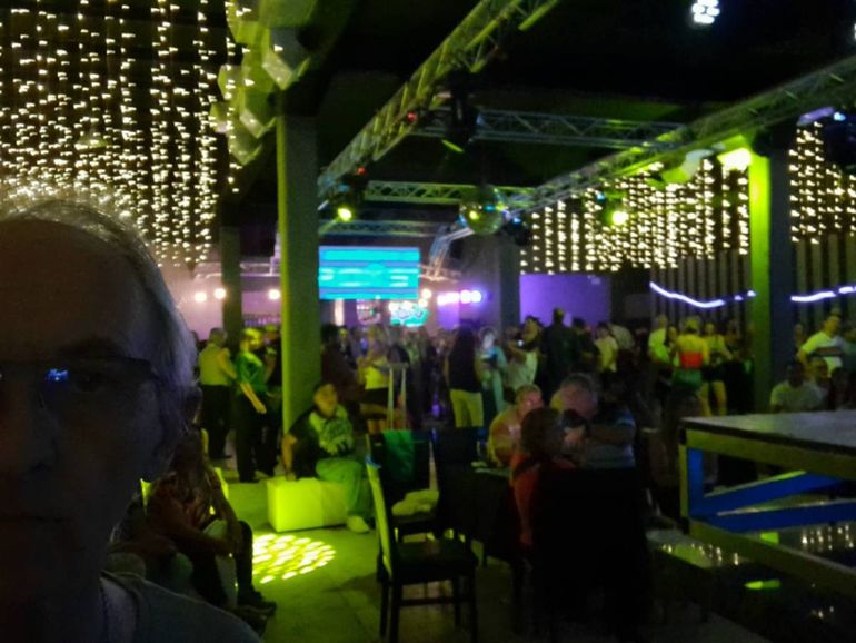 En el interior del boliche se disfruta la fiesta. Los vecinos la padecen. Quieren que lo clausuren definitivamente.&nbsp;