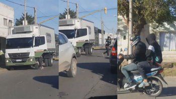 a plena luz del dia, filmo como motochorros robaban a plena luz del dia, filmo como motochorros robaban