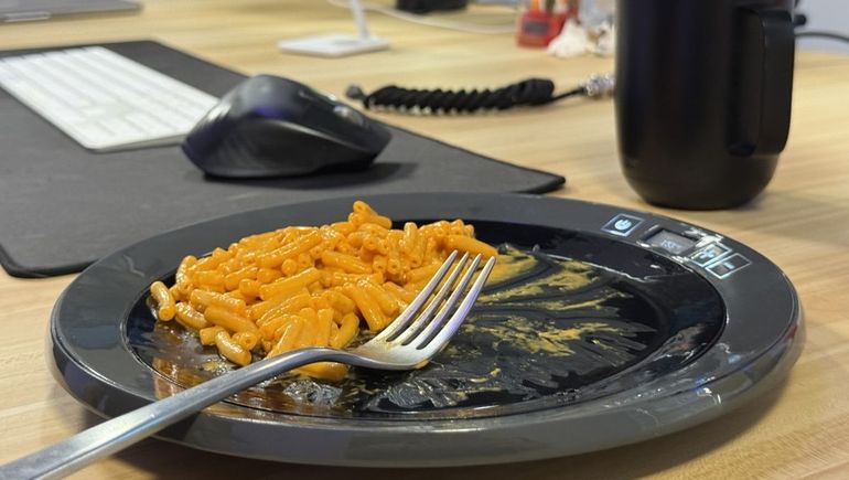 El invento juvenil que desafía al microondas ya despertó curiosidad en miles de usuarios por su practicidad y precio accesible.