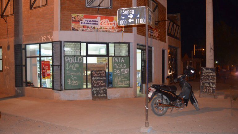 Los delincuentes huyeron con la recaudación del local