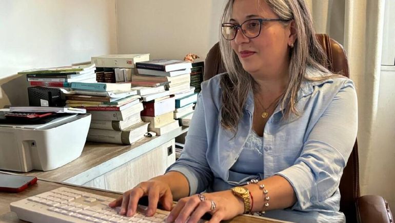 Silvana Reñones es abogada neuquina que conforma patrocinio legal del Consejo Provincial de Educación y presentó el recurso de nulidad del fallo de la Cámara de Casación. Silvana Reñones es abogada neuquina que conforma patrocinio legal del Consejo Provincial de Educación y presentó el recurso de nulidad del fallo de la Cámara de Casación.