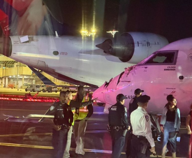Dos aviones chocaron en la pista de un aeropuerto de Nueva York: evacuaron a más de 80 pasajeros. Dos aviones chocaron en la pista de un aeropuerto de Nueva York: evacuaron a más de 80 pasajeros.