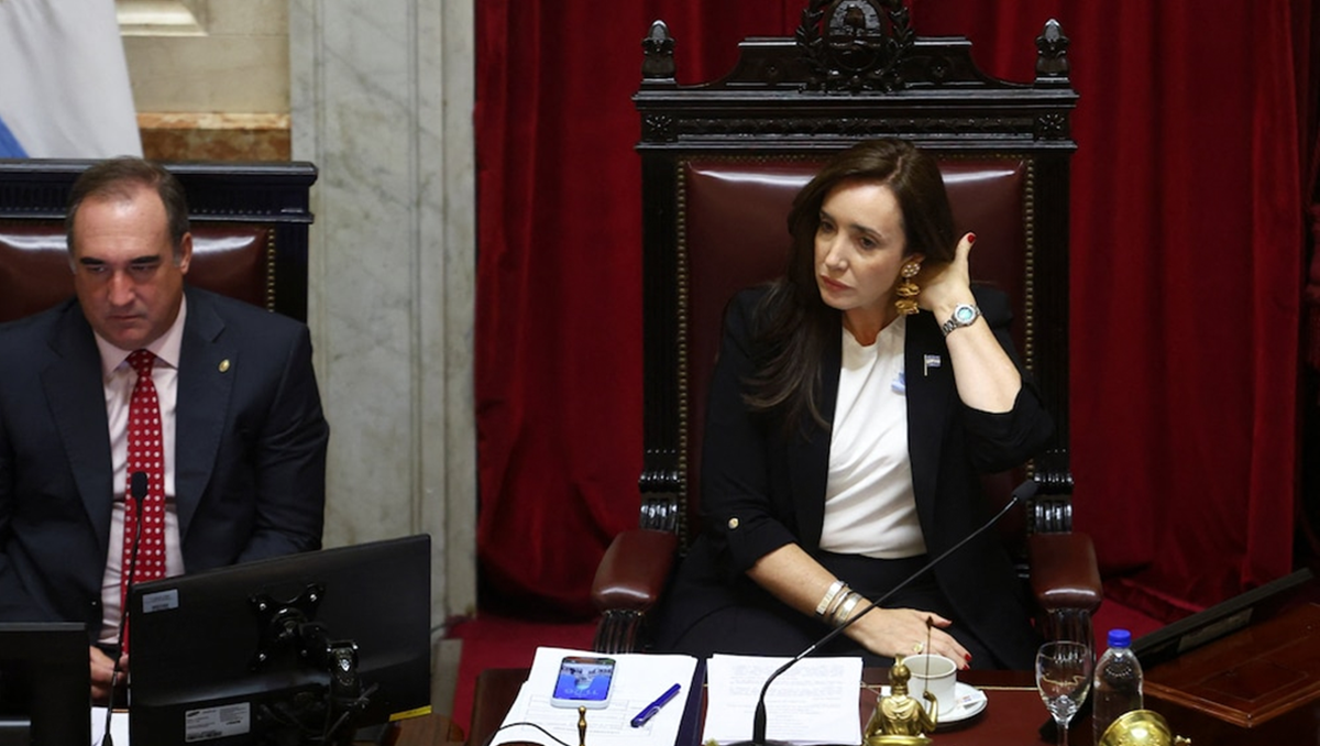 Victoria Villarruel autorizó a Fernández Sagasti a votar de manera remota.