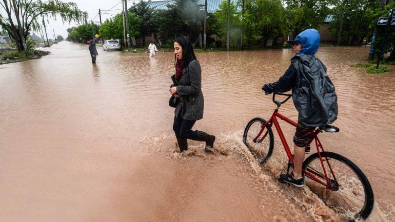 &nbsp;Especialistas culparon al exceso de urbanización y a la falta de obras.