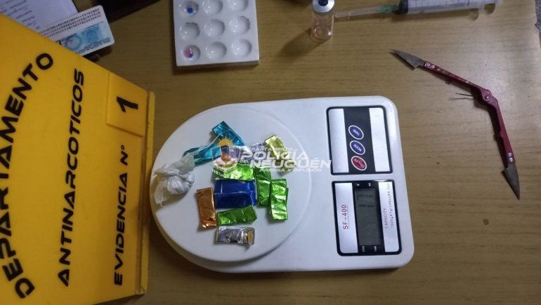 Repartían droga, se pusieron a discutir y los agarraron