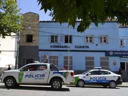 En la Comisaría Cuarta los presos estuvieron sin agua corriente durante varios días por un problema de la red interna. Este jueves quedó solucionado. En la Comisaría Cuarta los presos estuvieron sin agua corriente durante varios días por un problema de la red interna. Este jueves quedó solucionado.