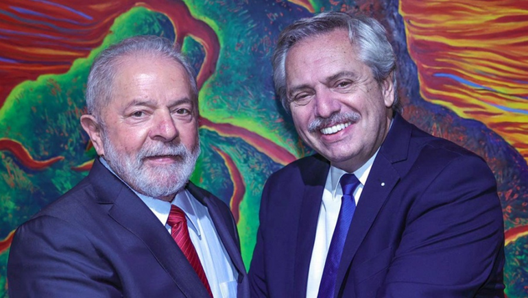 Alberto Fernández felicitó a Lula por su triunfo en las elecciones de Brasil