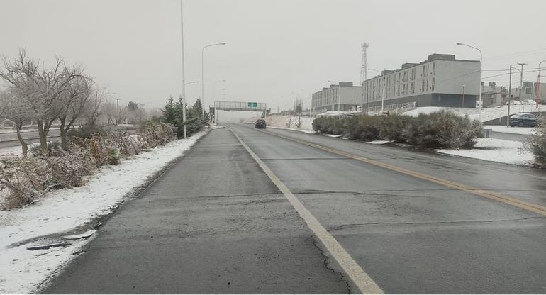 ¡La nieve llegó a Zapala! ¿qué pasará en Neuquén?