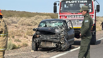 un auto impacto contra un camion en autovia norte y el conductor fue hospitalizado un auto impacto contra un camion en autovia norte y el conductor fue hospitalizado