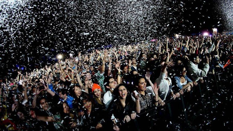 Las fiestas masivas son un fenómeno social de alto riesgo y difíciles de controlar.