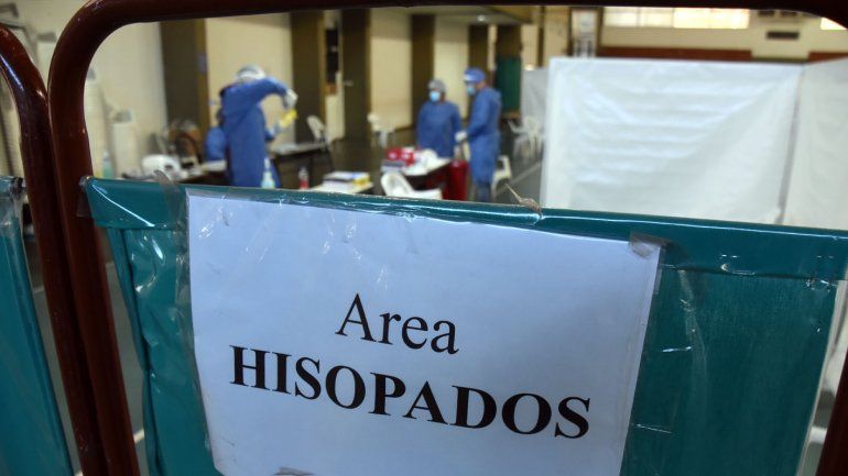 Neuquén informó otras cuatro muertes y 225 casos por COVID