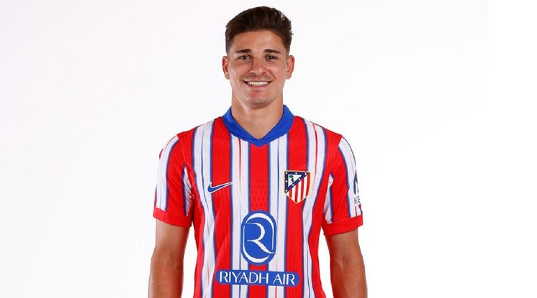Julián Álvarez fue oficializado por el Aleti este lunes, pero el domingo casi no se hace la operación. Julián Álvarez fue oficializado por el Aleti este lunes, pero el domingo casi no se hace la operación.