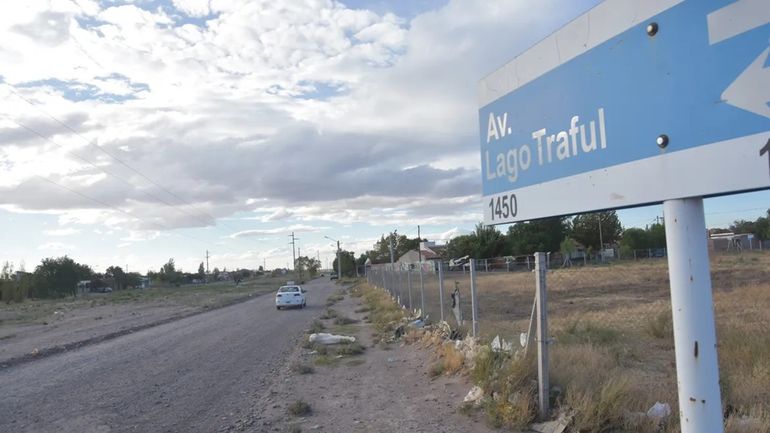 La Avenida Traful de Centenario.