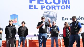 confirman acuerdo para garantizar fuentes laborales de petroleros en el porton