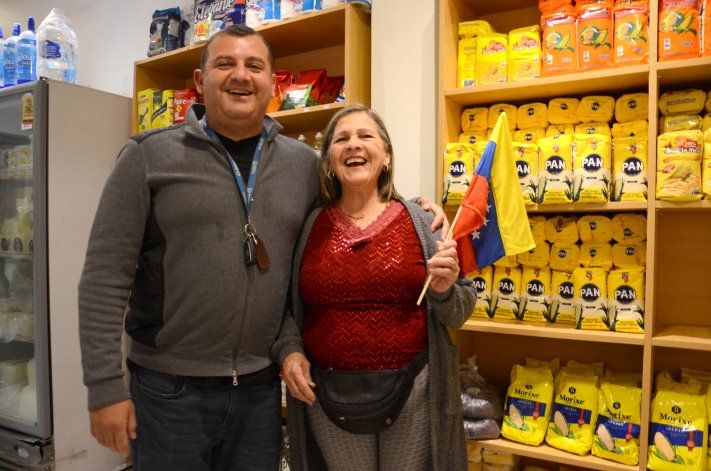 El almacén de Neuquén que acerca a los venezolanos a su tierra
