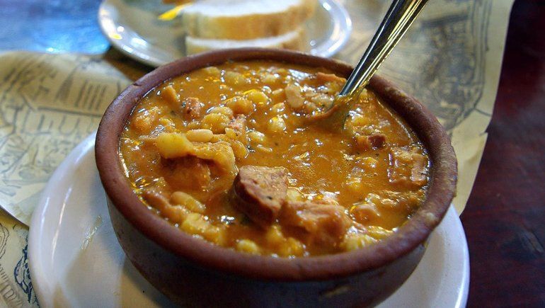 Día del Trabajador: cuánto sale el locro en Neuquén para este 1° de Mayo