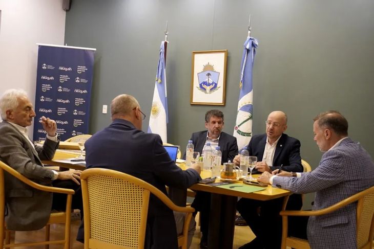 Autoridades de Neuquén se reunieron en Buenos Aires para analizar el futuro de la PIAP. Autoridades de Neuquén se reunieron en Buenos Aires para analizar el futuro de la PIAP.