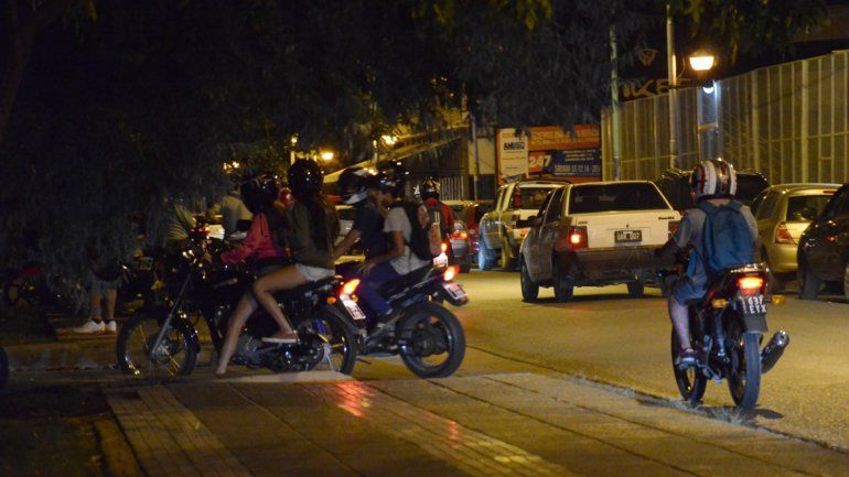 Vecinos reclaman más controles nocturnos a las motos que circulan por el Río Grande