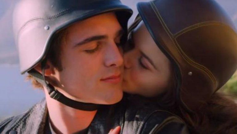 La historia de los besos es antigua. La historia de los besos es antigua.