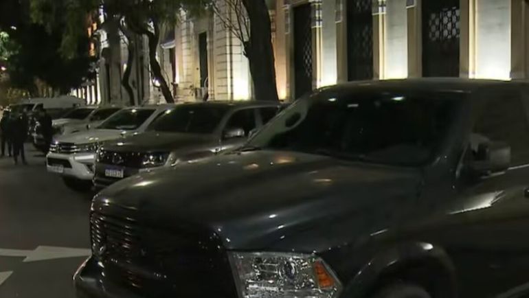 La lujosa flota de autos, motos y camionetas que le secuestraron al Rey de la Salada