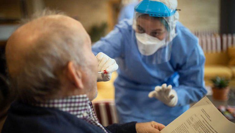 En el país hubo 105 nuevos casos y siete muertes en 24 horas