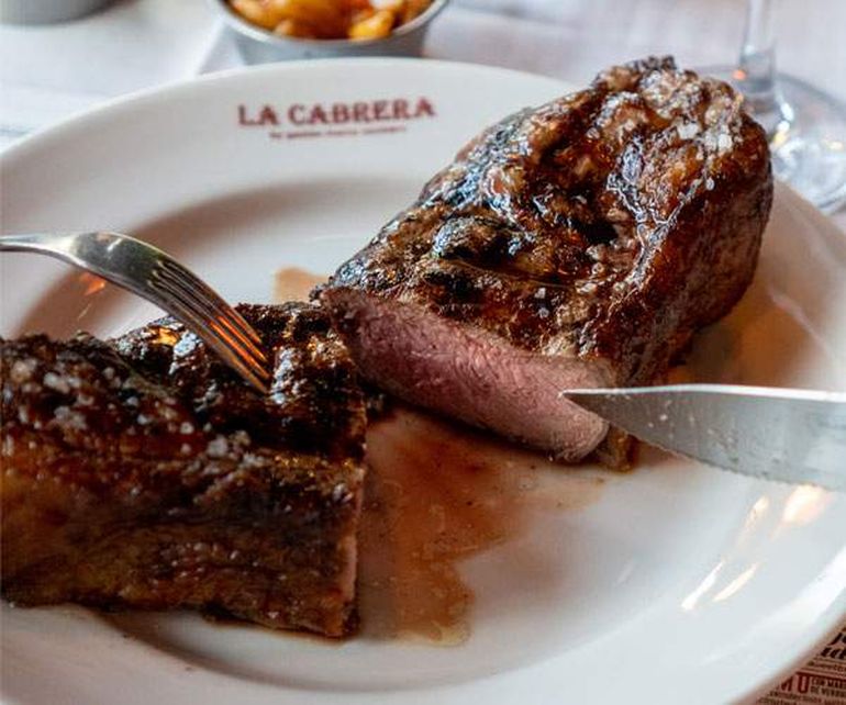 La carne, protagonsta absoluta de La Cabrera.