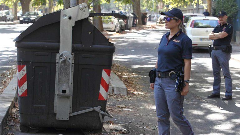 Encontraron dos piernas de mujer en un contenedor de Roma