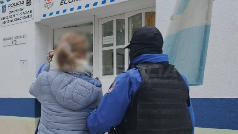 La mujer realizó compras con una tarjeta de crédito robada.&nbsp;