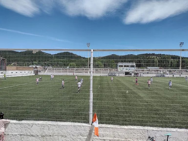 El Estadio Municipal es el escenario principal del fútbol en la ciudad. 