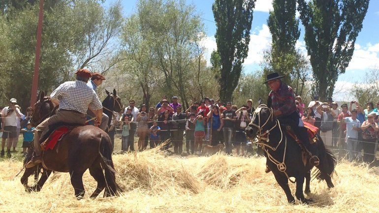 El Cholar prepara la Fiesta del Ñaco con bailes y jineteadas