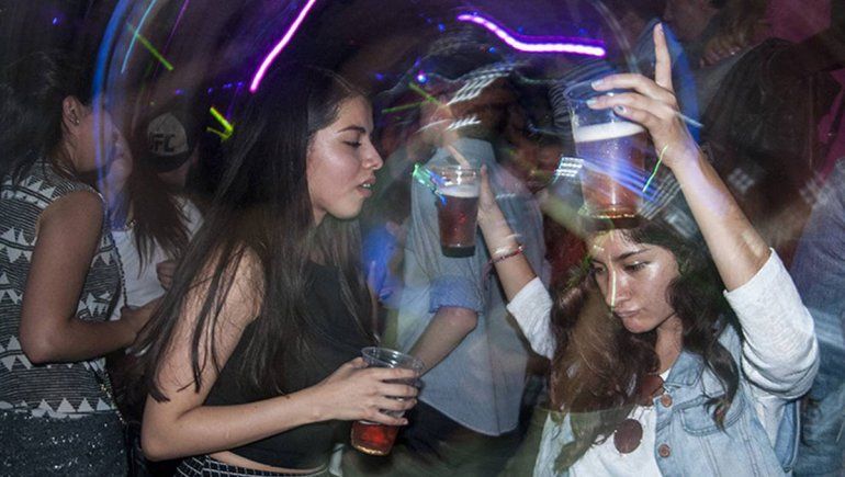 Alcohol y energizante: una mezcla común en chicos de 12 a 14 años