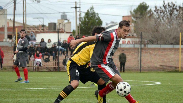El Decano visitará a Independiente en un partido entre rivales directos