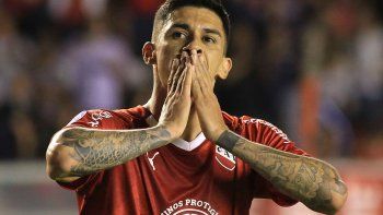 El Rojo duda entre una cosa y la otra.  Por un lado, el orgullo. Por el otro, la conveniencia. Mañana vivirán la superfinal de una manera especial.
