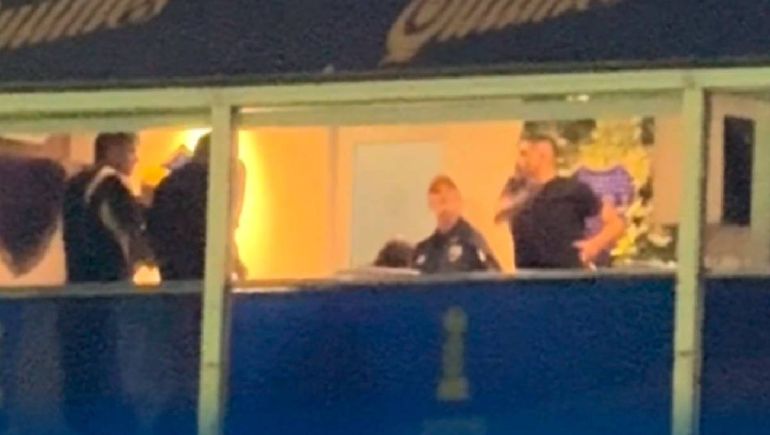 Sacado: los efusivos gestos de Riquelme en su palco de La Bombonera horas más tarde del empate ante San Lorenzo