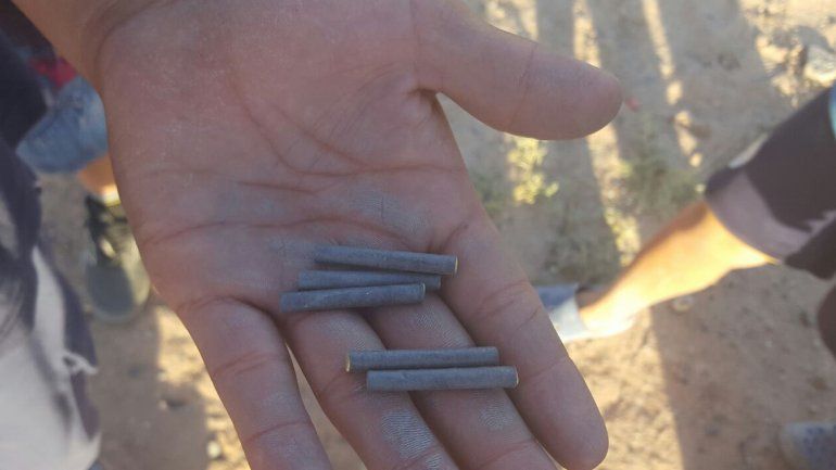 Un nene manipulaba pirotecnia, explotó el encendedor y se le abrió la mano