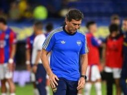 El entrenador se fue silbado por los hinchas de Boca en La Bombonera. El entrenador se fue silbado por los hinchas de Boca en La Bombonera.