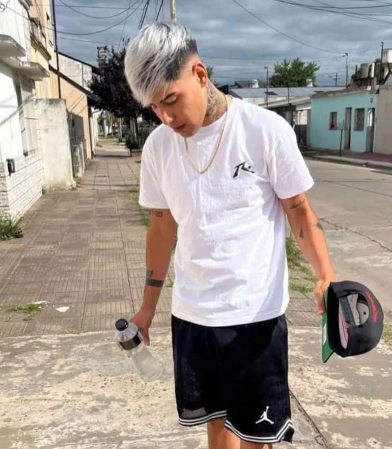 Según su familia, el DJ fue atacado por al menos dos personas. Según su familia, el DJ fue atacado por al menos dos personas.