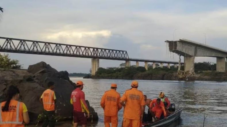 Brasil: un concejal filmó el trágico momento en que se derrumbó el puente