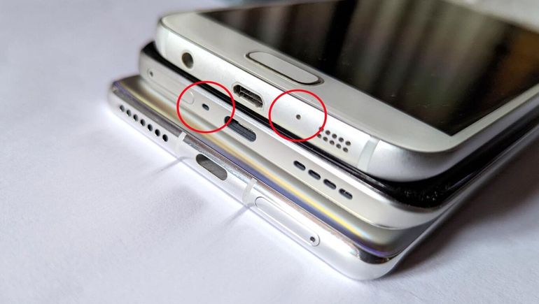 No todos los usuarios saben que ese pequeño agujero puede proteger el micrófono secundario y evitar fallas internas en el celular. No todos los usuarios saben que ese pequeño agujero puede proteger el micrófono secundario y evitar fallas internas en el celular.