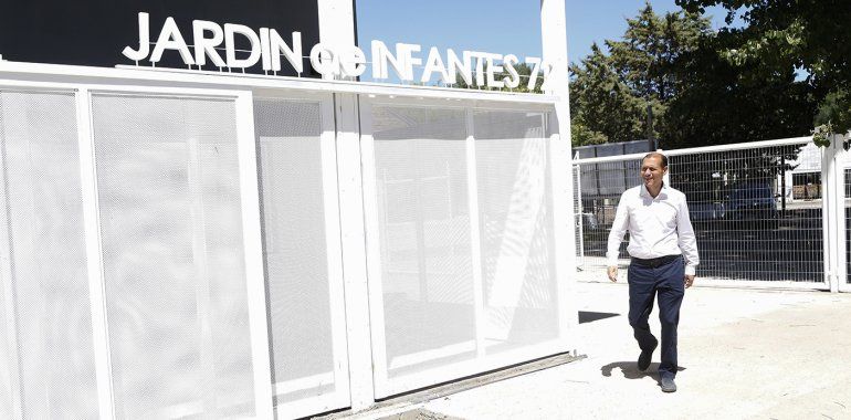 Gutiérrez recorrió las obras de los tres nuevos jardines de Plottier