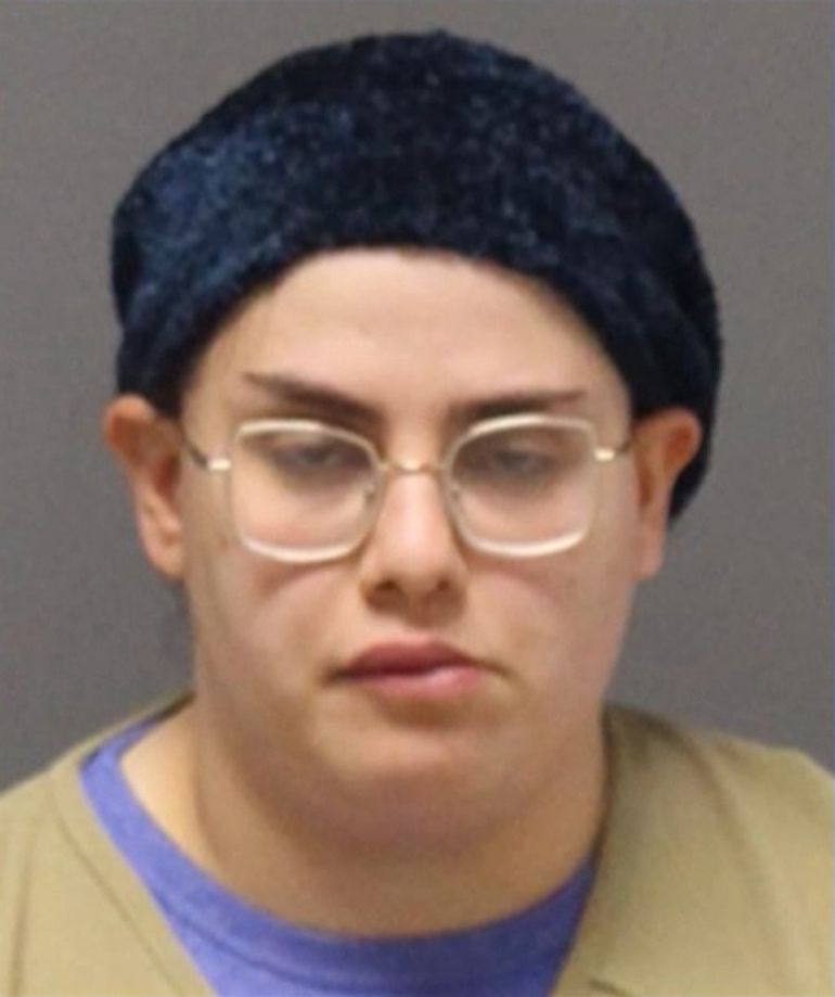 La mujer que mató a sus hijas deberá seguir internada en un hospital psiquiátrico. La mujer que mató a sus hijas deberá seguir internada en un hospital psiquiátrico.