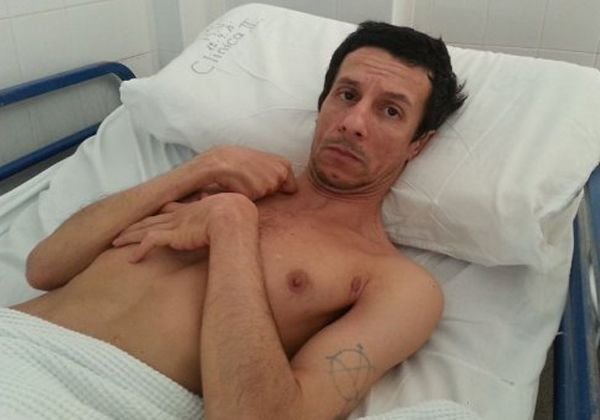 Un hombre está internado en un hospital desde hace tres años