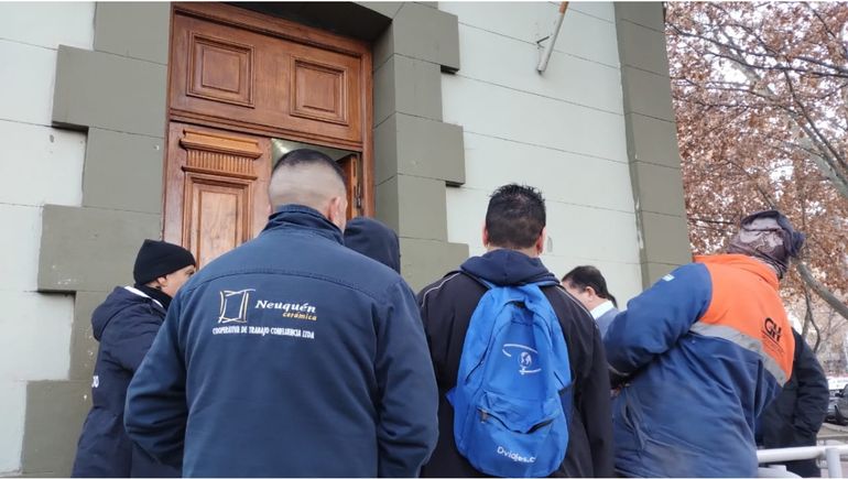 Cerámica Neuquén no puede pagar las facturas de luz: ¿se quedan sin servicio?