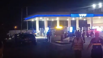 mato a la expareja de su novia en una estacion de servicio: le disparo seis veces y escapo mato a la expareja de su novia en una estacion de servicio: le disparo seis veces y escapo